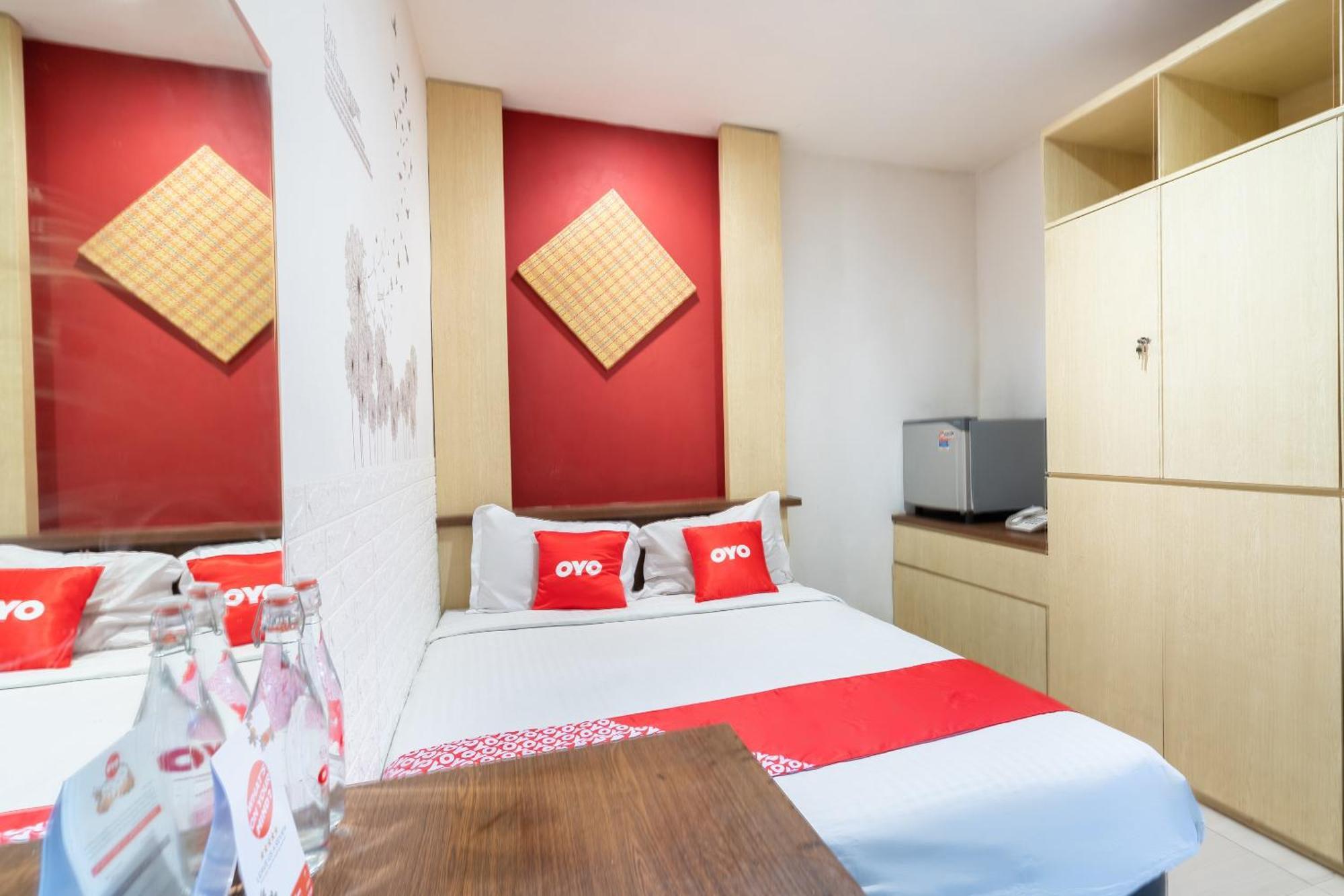 Super Oyo Flagship 91863 Metro House Hotel Surabaya Ngoại thất bức ảnh