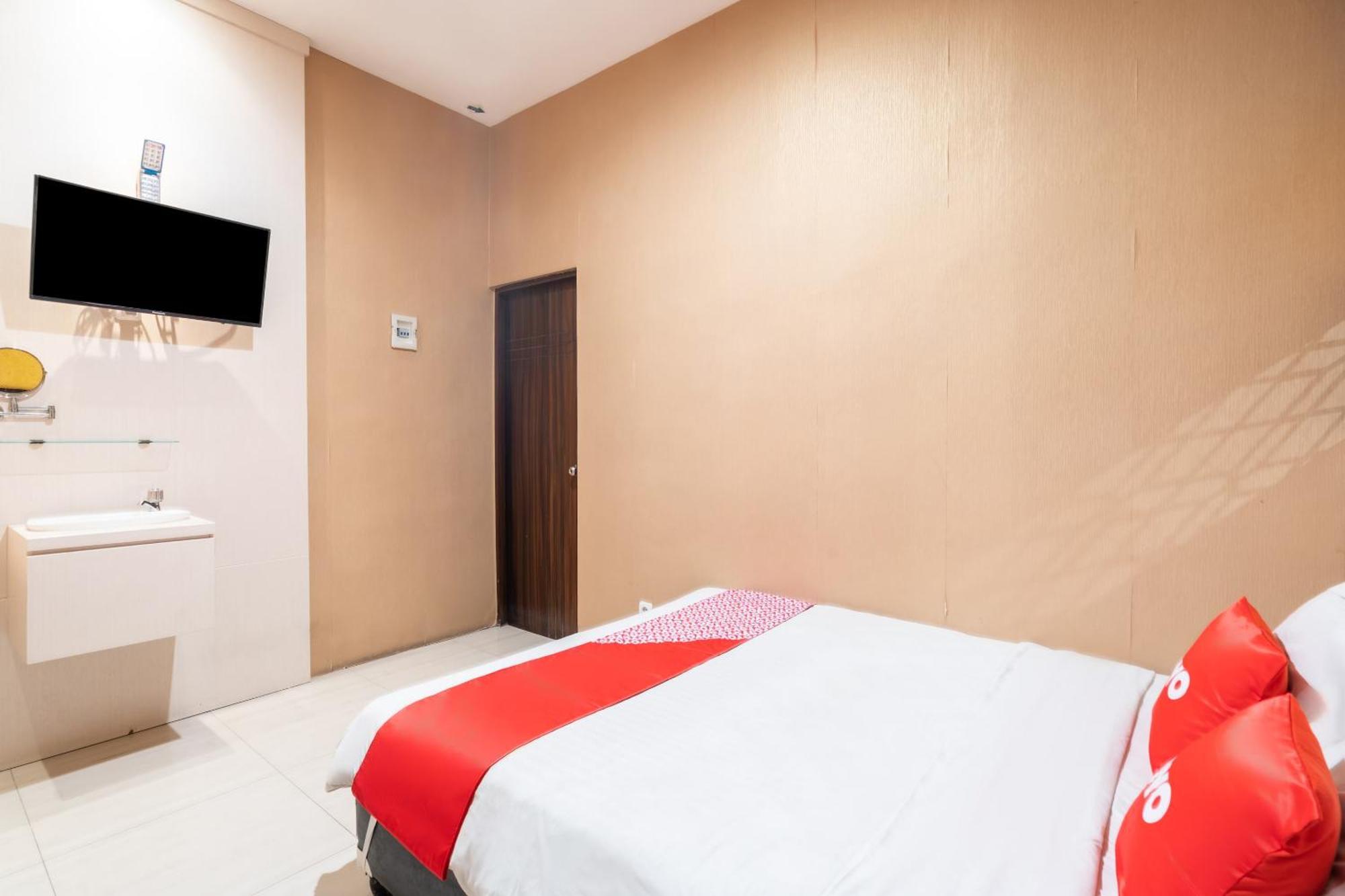 Super Oyo Flagship 91863 Metro House Hotel Surabaya Ngoại thất bức ảnh