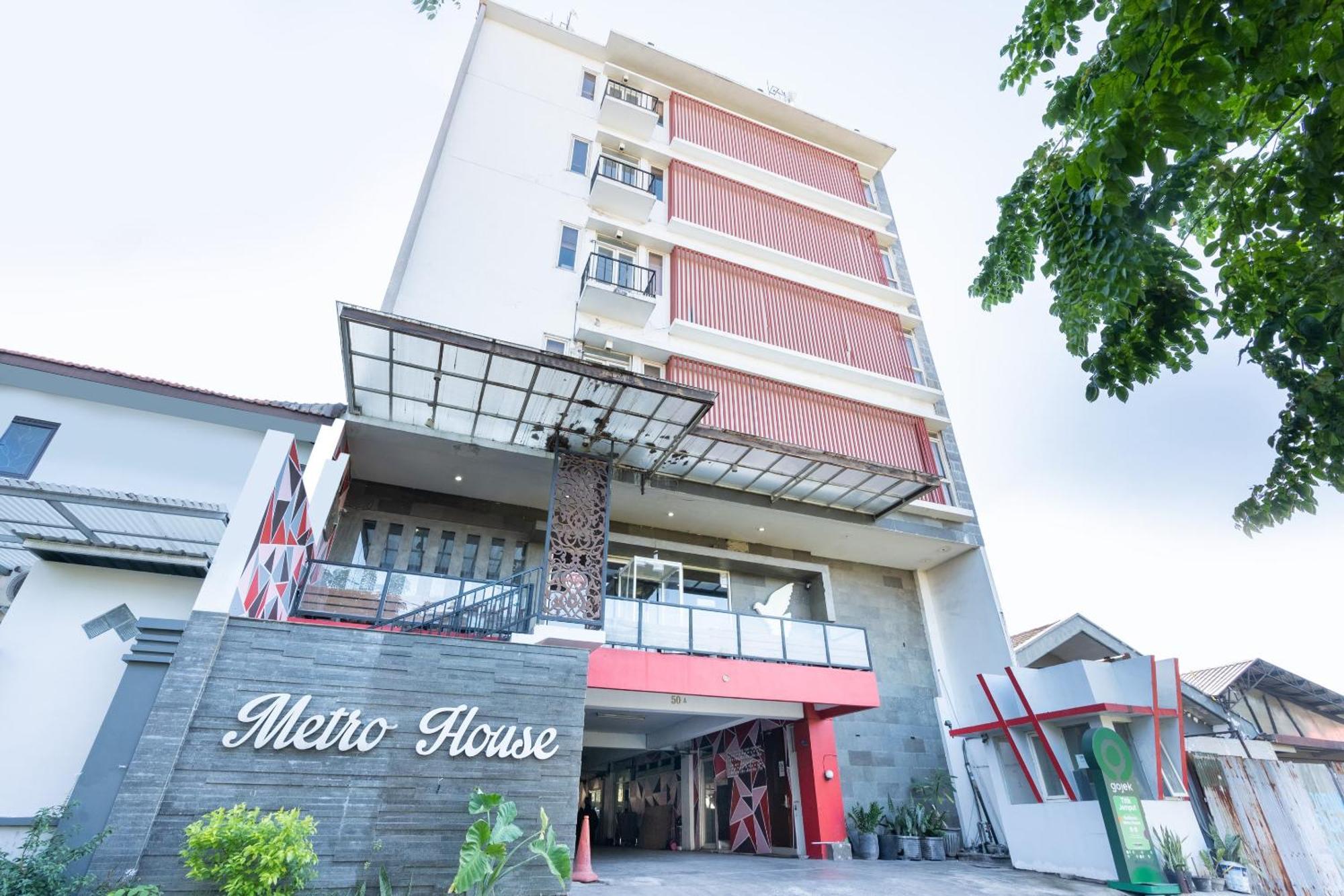 Super Oyo Flagship 91863 Metro House Hotel Surabaya Ngoại thất bức ảnh