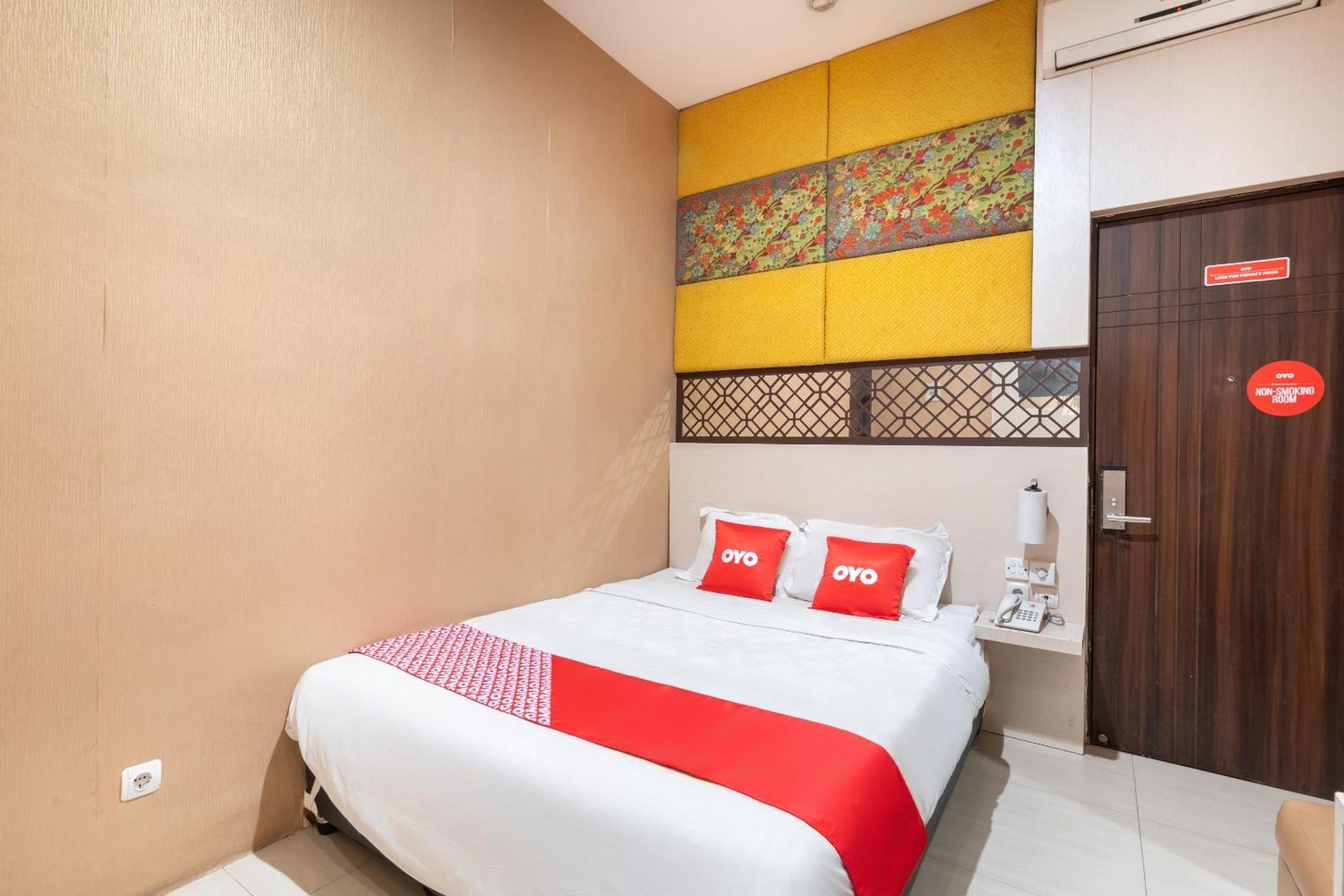 Super Oyo Flagship 91863 Metro House Hotel Surabaya Ngoại thất bức ảnh